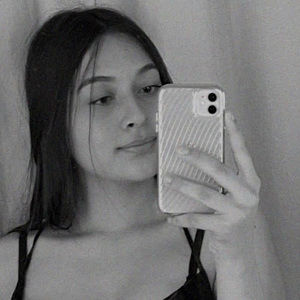 Meet your Posher, Alejandra